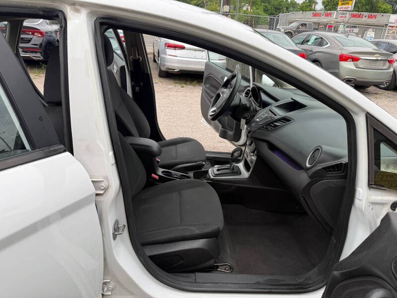 2015 Ford Fiesta SE