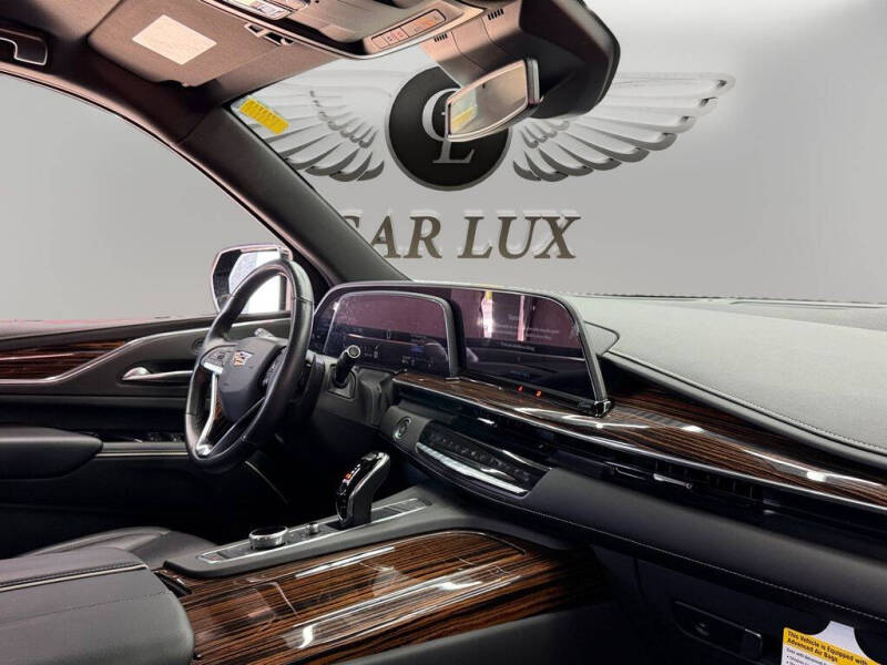 2024 Cadillac Escalade Luxury