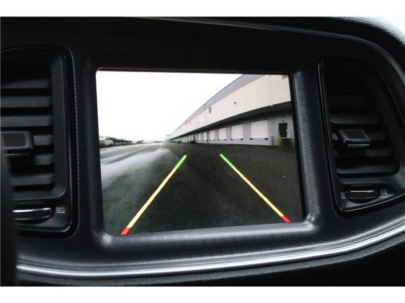 2015 Dodge Challenger SXT Plus