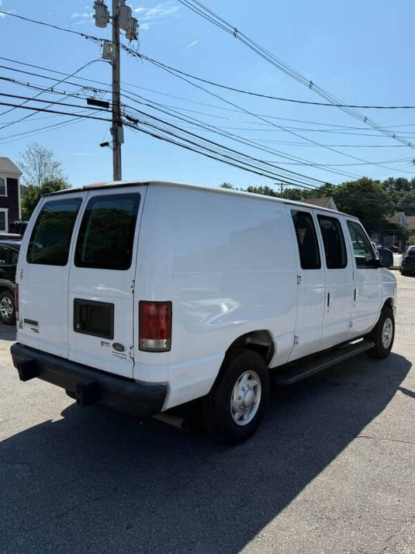 2011 Ford E-Series E-250