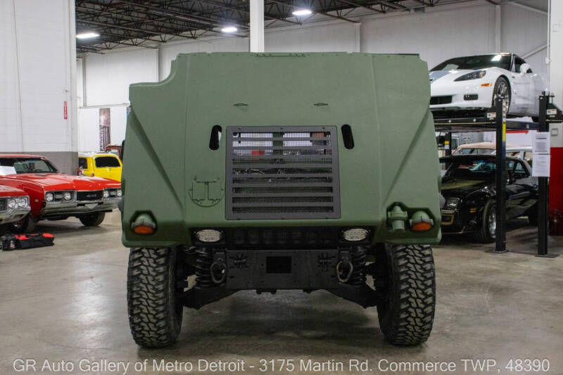 2001 AM General Hummer