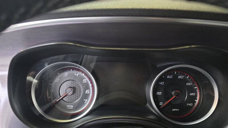 2016 Dodge Charger SE