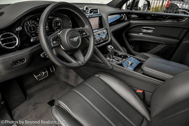 2024 Bentley Bentayga Hybrid