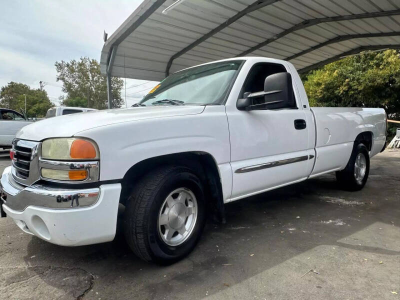 2004 GMC Sierra 1500 SLE photo 6