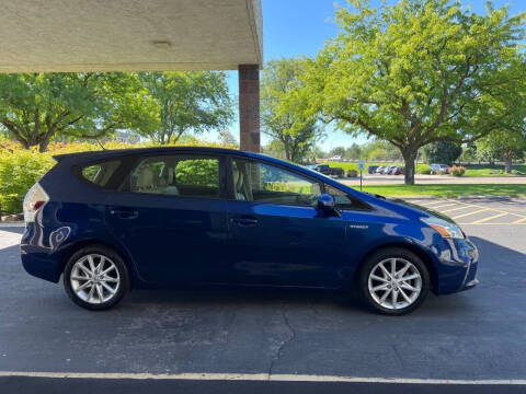 2013 Toyota Prius v Five