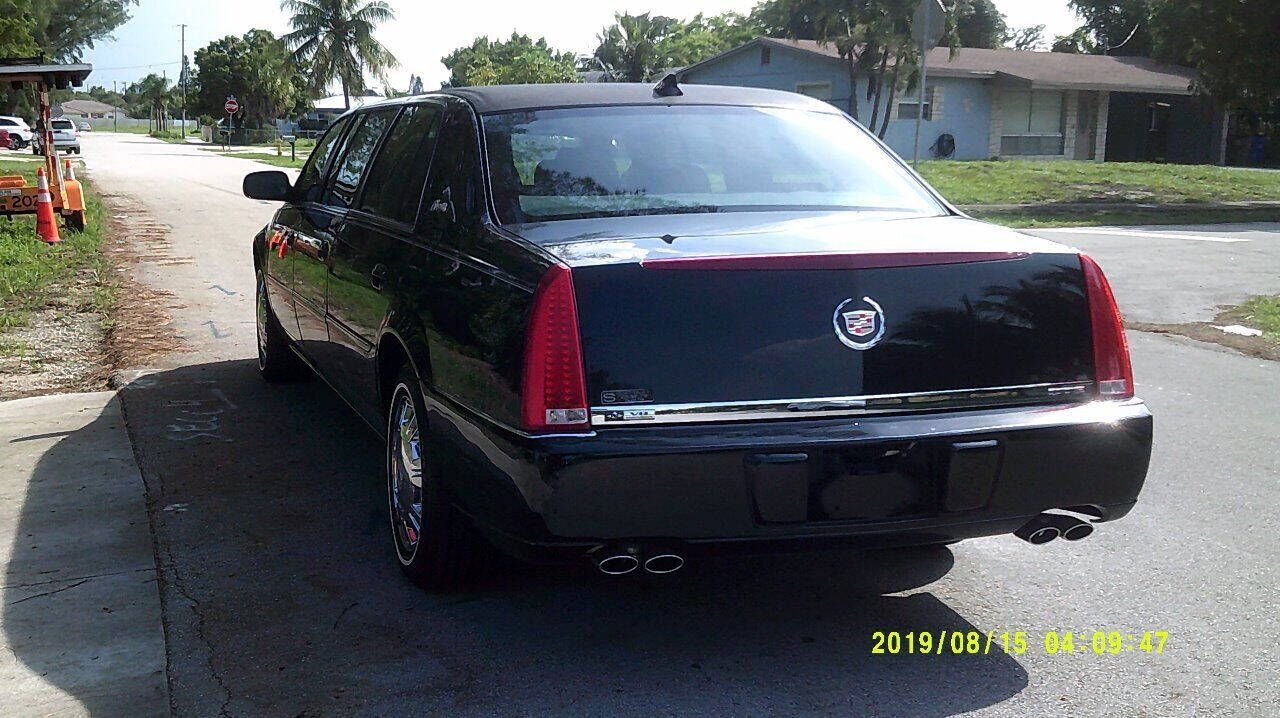 2010 Cadillac DTS Limousine - $12,950