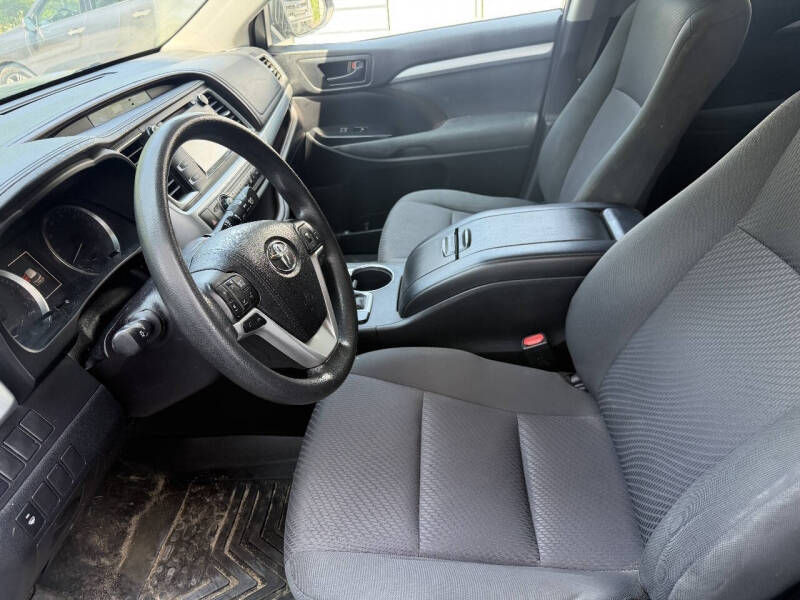 2018 Toyota Highlander LE