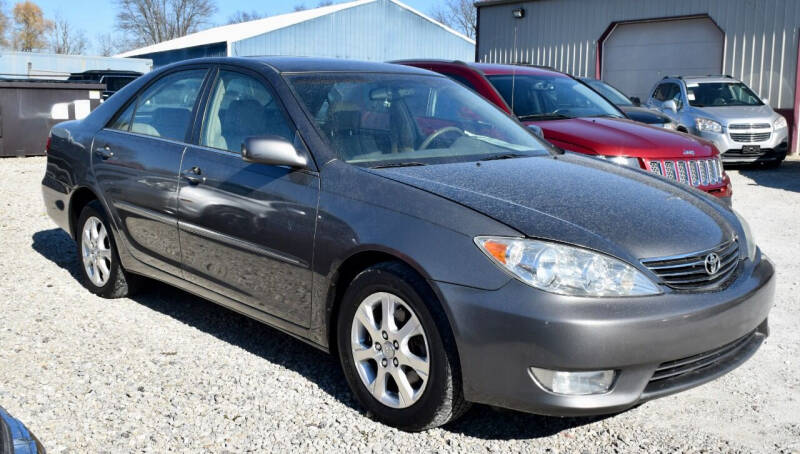 2005 Toyota Camry for sale at PINNACLE ROAD AUTOMOTIVE LLC in Moraine OH