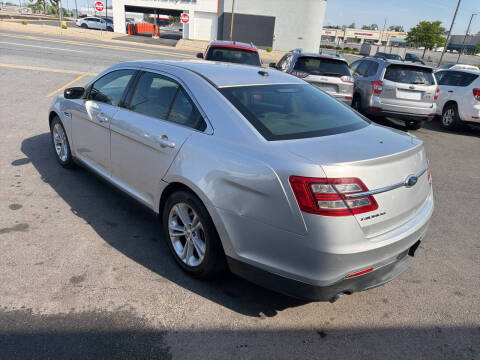 2013 Ford Taurus SEL