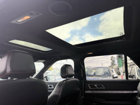 2017 Ford Explorer Sport