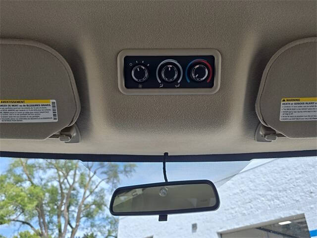 2025 Chevrolet Express LS 3500