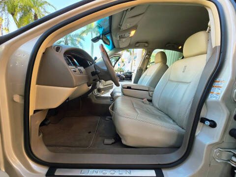 2003 Lincoln Town Car Cartier