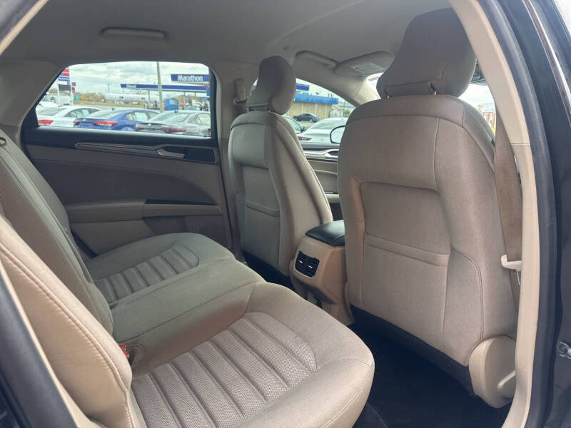 2019 Ford Fusion Hybrid SE