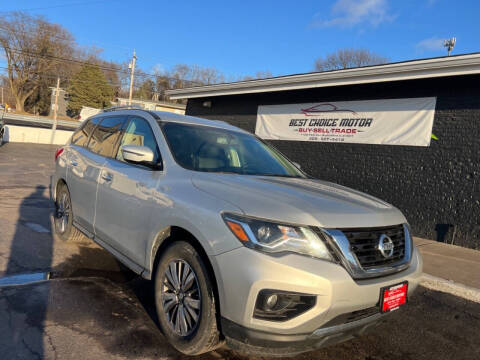 2017 Nissan Pathfinder SV