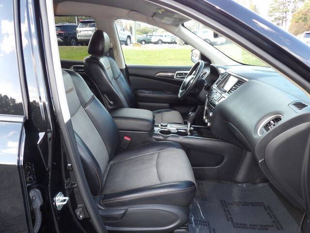 2019 Nissan Pathfinder SV