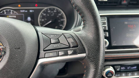 2019 Nissan Kicks SR