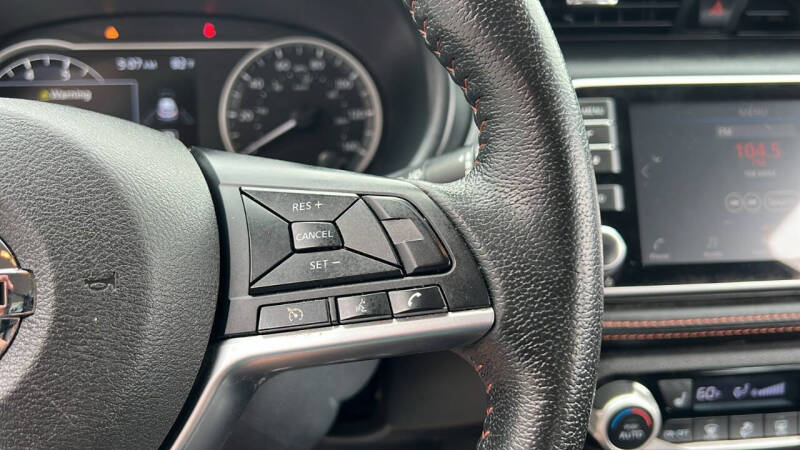 2019 Nissan Kicks SR