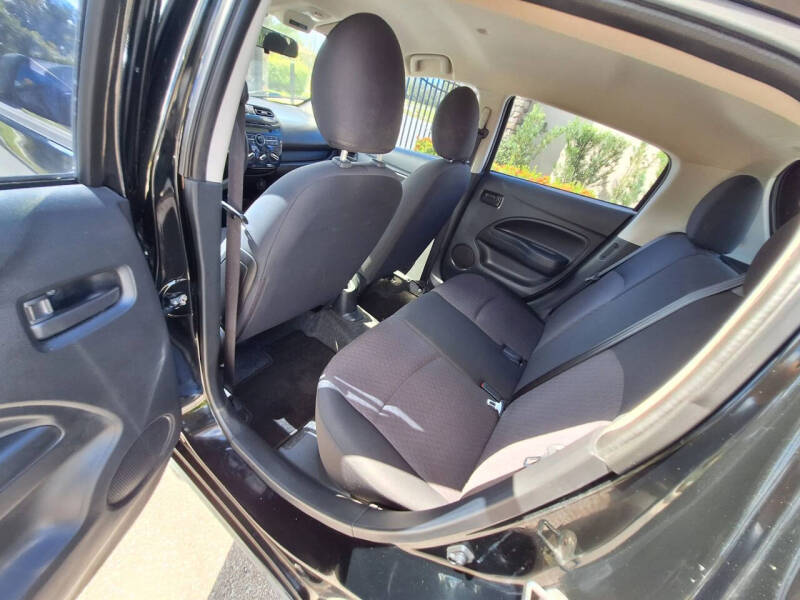 2017 Mitsubishi Mirage ES