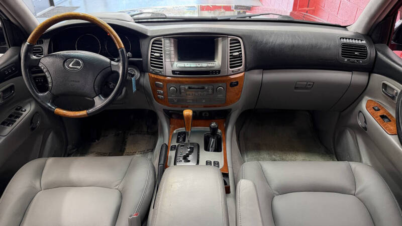 2003 Lexus LX 470