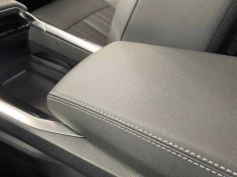 2022 Audi e-tron quattro Premium Plus