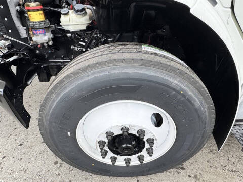 2016 Freightliner M2 106