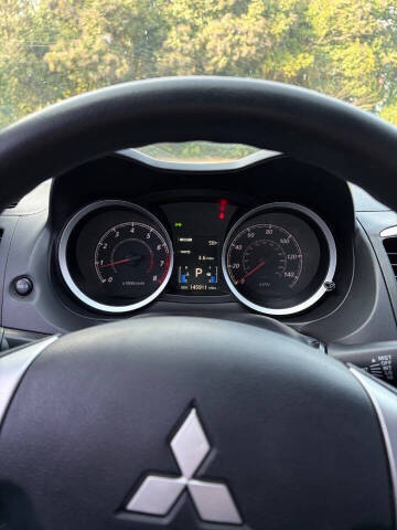 2016 Mitsubishi Lancer SE