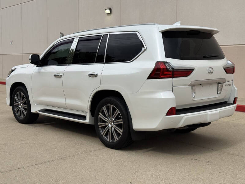 2017 Lexus LX 570