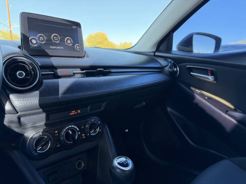 2019 Toyota Yaris LE