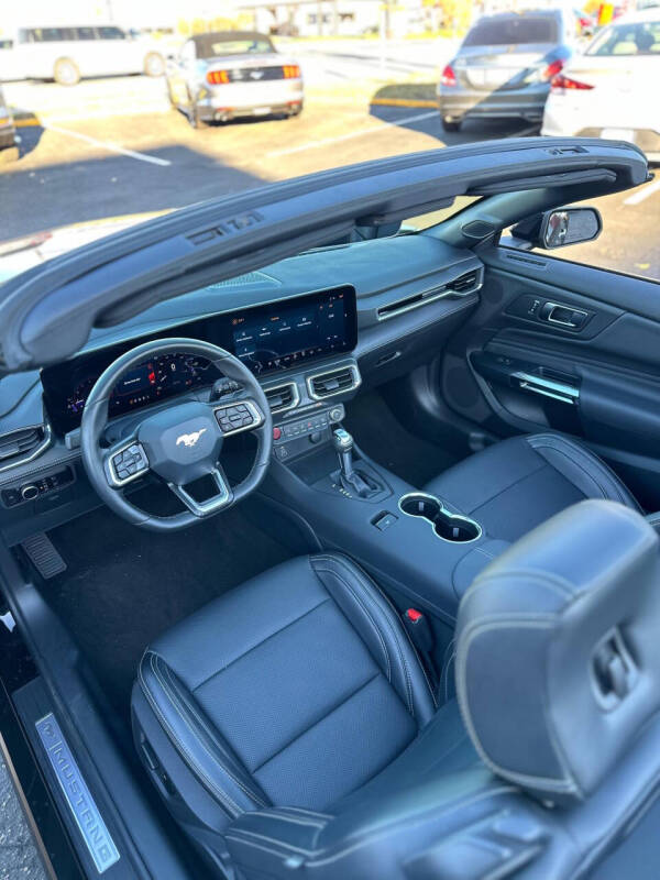 2025 Ford Mustang EcoBoost Premium