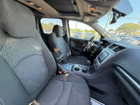 2015 GMC Acadia SLE-2