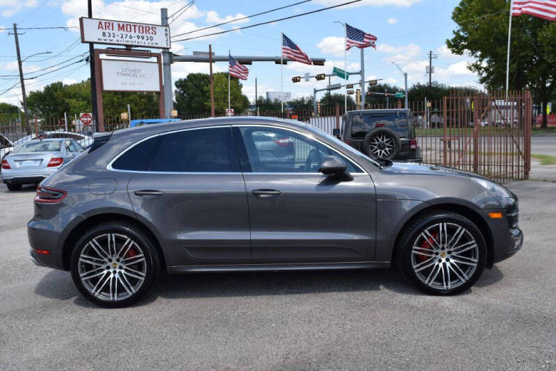 2015 Porsche Macan Turbo