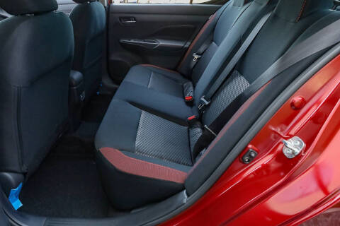 2025 Nissan Versa SR