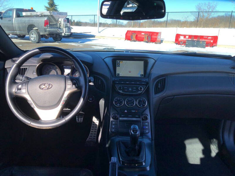 2013 Hyundai Genesis Coupe 3.8 Track