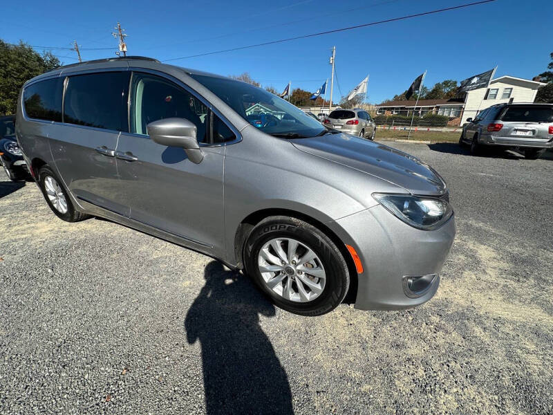 2017 Chrysler Pacifica Touring-L