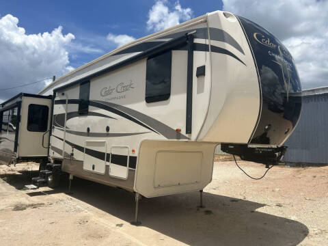 2016 CEDAR CREEK 38EL