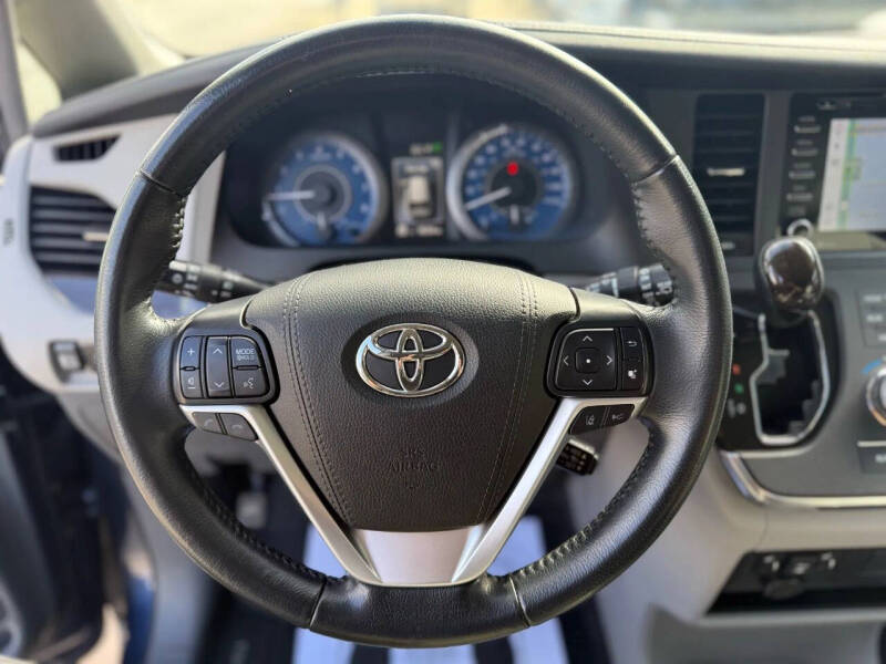 2019 Toyota Sienna XLE Premium 7-Passenger