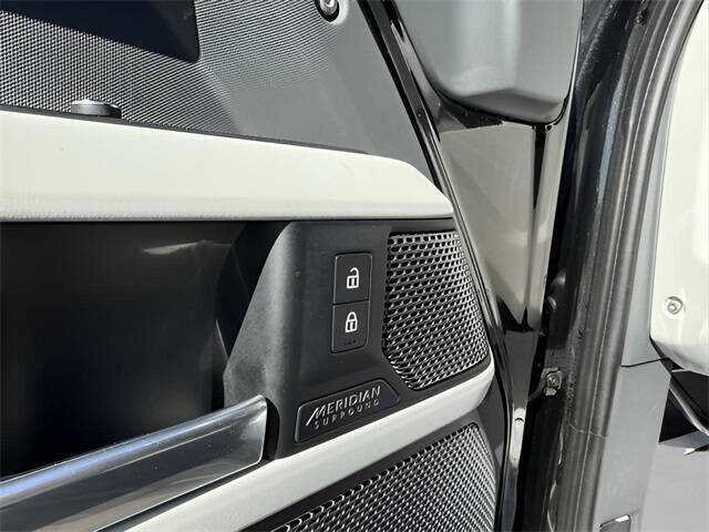 2022 Land Rover Defender 110 X-Dynamic SE