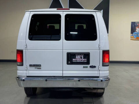 2014 Ford E-Series E-350 SD XLT