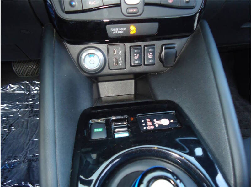 2022 Nissan LEAF SV PLUS