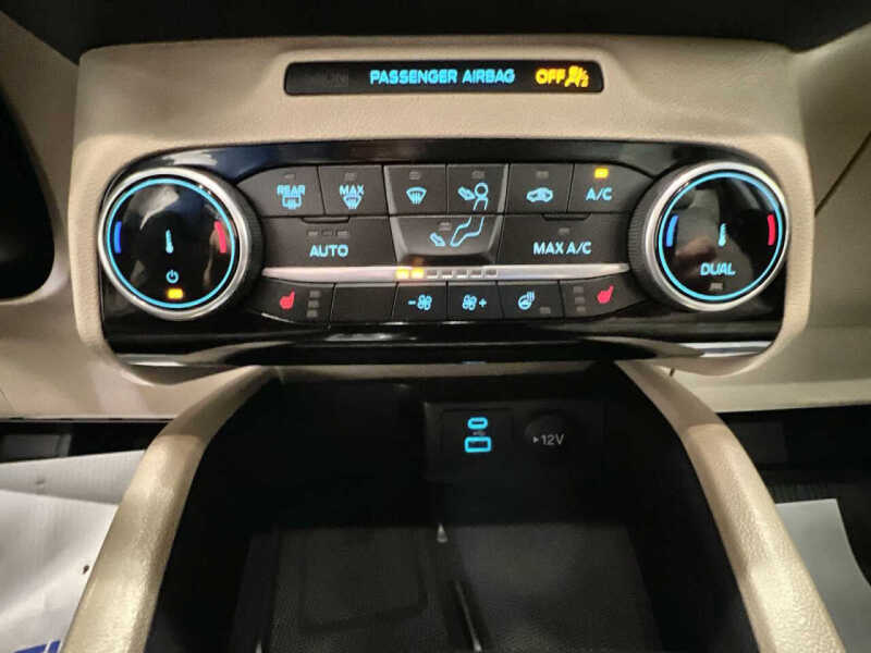 2022 Ford Escape Hybrid SEL