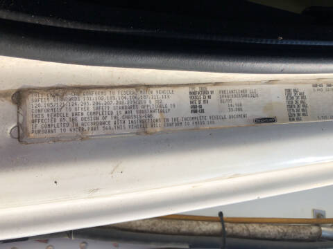 2005 Freightliner M2 106