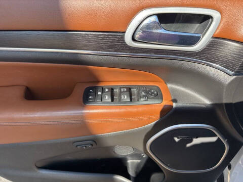 2019 Jeep Grand Cherokee Summit