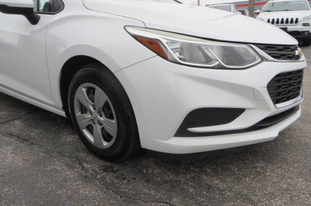 2017 Chevrolet Cruze LS Auto