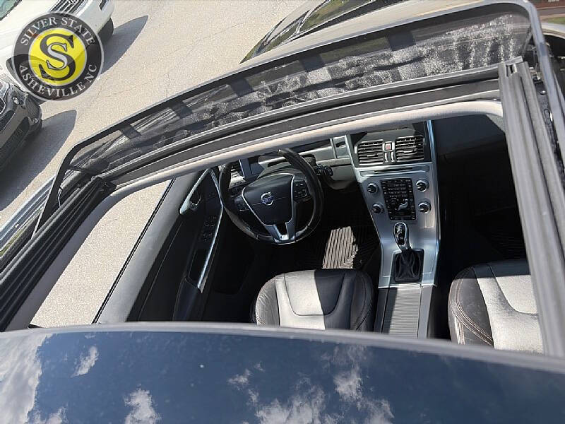 2017 Volvo XC60 T5 Dynamic