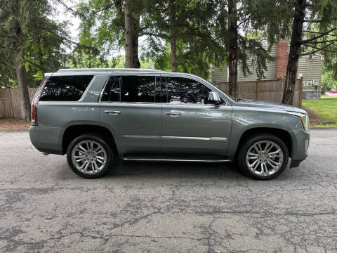 2019 Cadillac Escalade Luxury