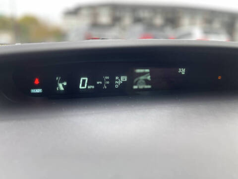 2010 Toyota Prius III