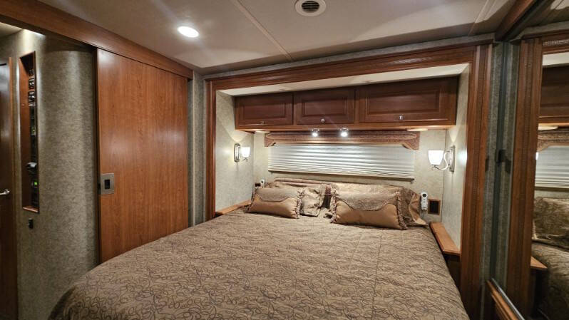 2009 Winnebago Itssca Meridian 34Y