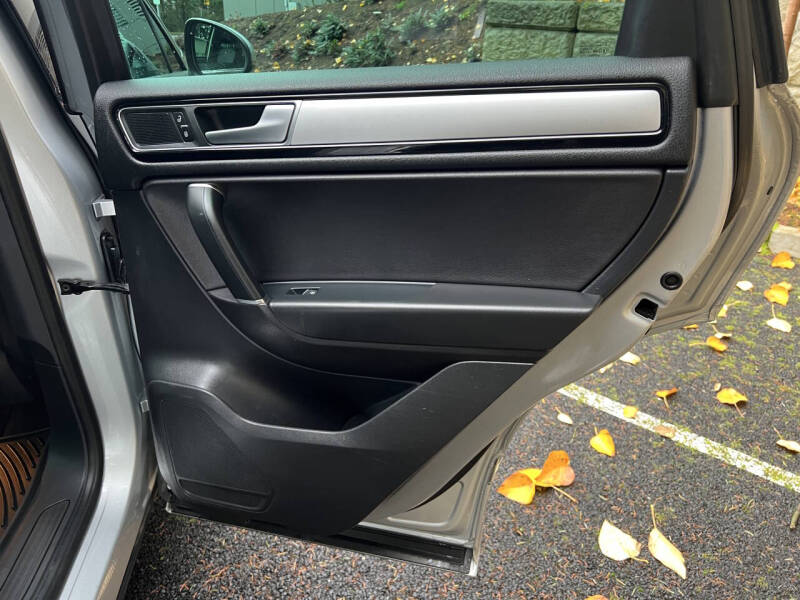 2016 Volkswagen Touareg TDI Sport