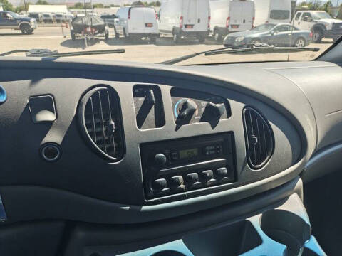 2004 Ford E-Series E-250