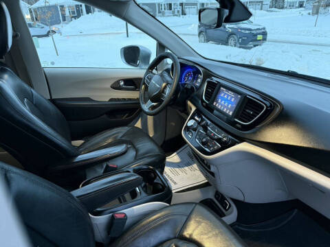 2019 Chrysler Pacifica Touring L